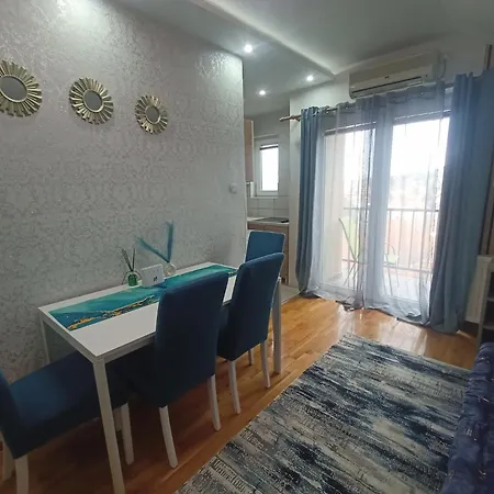 Ema Lux Apartman