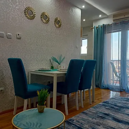 Ema Lux Apartman *